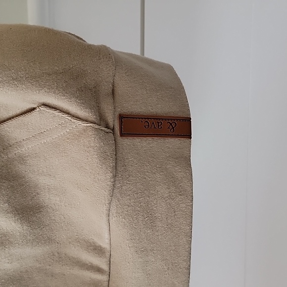 Ampersand Ave hoodie - Picture 3 of 6